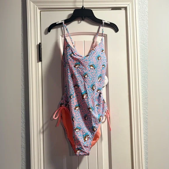 Buc-ee’s Beaver Print One-Piece Swimsuit Women’s L NWT - Picture 1 of 4